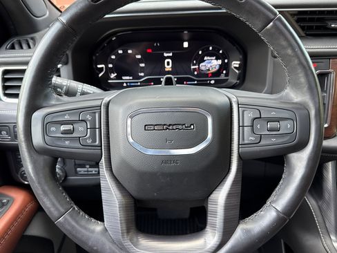Used 2023 GMC Yukon XL Denali Ultimate AWD/4WD image 31