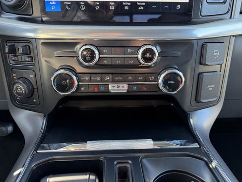 Used 2025 Ford F150 Lariat w/ Equipment Group 501A Mid image 22