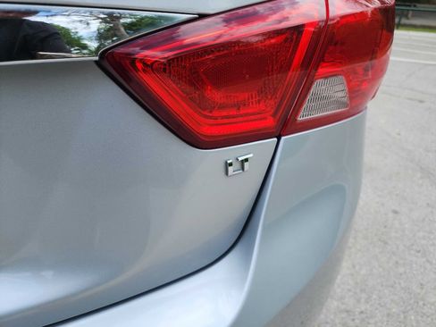 Used 2018 Chevrolet Impala LT image 8