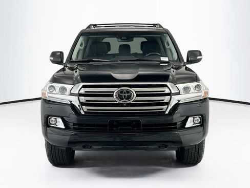Used 2019 Toyota Land Cruiser w/ Preferred Accessory Package AWD/4WD image 2