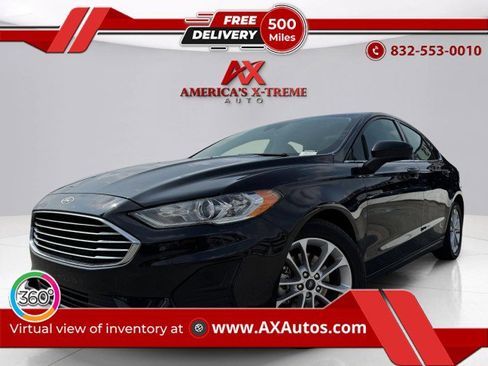 Used 2020 Ford Fusion SE image 1