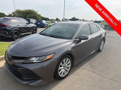 Used 2020 Toyota Camry LE FWD image 1