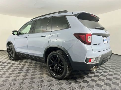 Certified 2024 Honda Passport Black Edition image 4