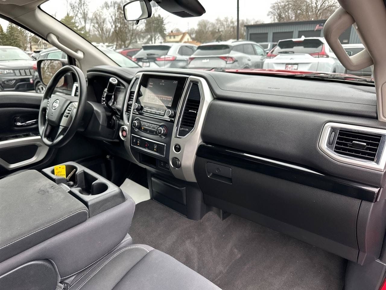 Used 2021 Nissan Titan SV RWD image 22