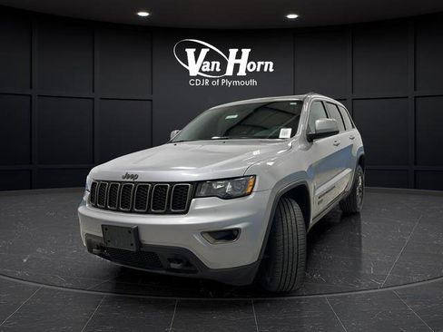 Used 2016 Jeep Grand Cherokee Laredo 75th Anniversary image 7