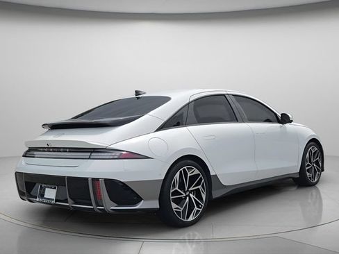 Certified 2024 Hyundai Ioniq 6 Limited RWD image 7