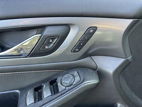 Used 2018 Chevrolet Traverse Premier w/ Redline Edition image 12