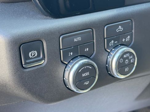 Used 2026 GMC Sierra 1500 Elevation image 12
