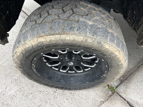 Used 2019 GMC Sierra 1500 SLE w/ SLE Value Package image 19