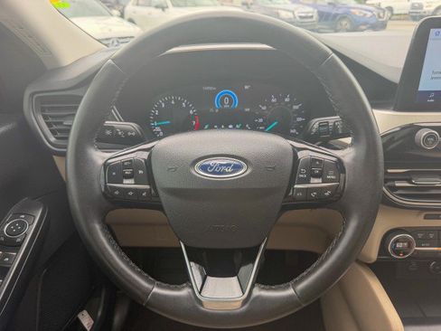 Used 2021 Ford Escape SE w/ Convenience Package FWD image 8