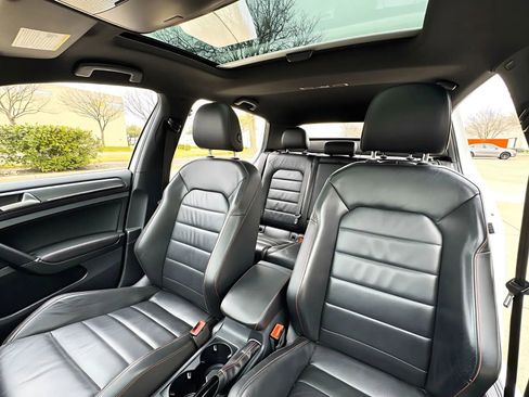 Used 2016 Volkswagen GTI Autobahn w/ Lighting Package (SEL) image 17