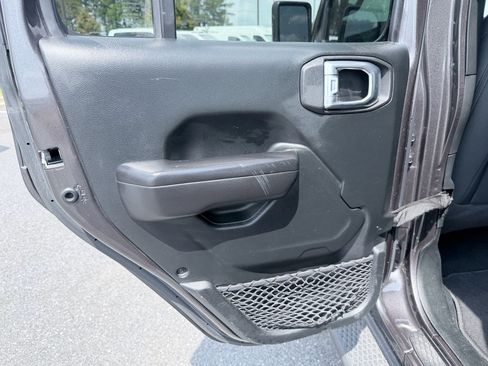 Used 2021 Jeep Wrangler Unlimited Sport AWD/4WD image 30