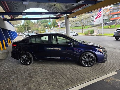 Used 2024 Toyota Corolla SE w/ SE Package image 4