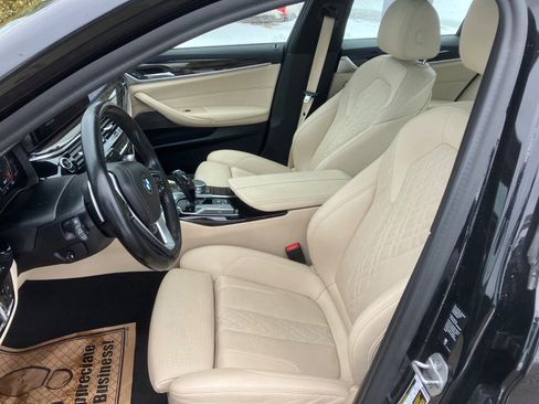 Used 2021 BMW 530i xDrive image 15