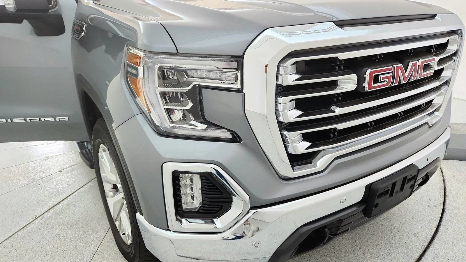 Used 2019 GMC Sierra 1500 SLT w/ SLT Premium Plus Package AWD/4WD image 37