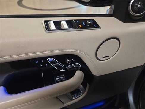 Used 2022 Land Rover Range Rover Westminster Edition image 13