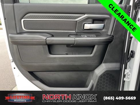 New 2026 RAM 2500 Big Horn AWD/4WD image 15
