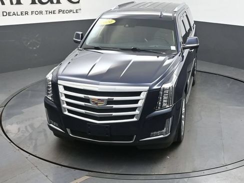 Used 2020 Cadillac Escalade Luxury AWD/4WD image 47