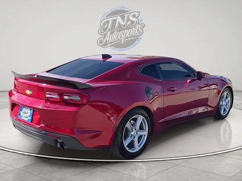 Used 2022 Chevrolet Camaro LT RWD image 5