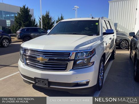 Used 2015 Chevrolet Suburban LTZ image 3