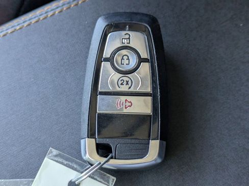 Used 2024 Ford Bronco Badlands image 31