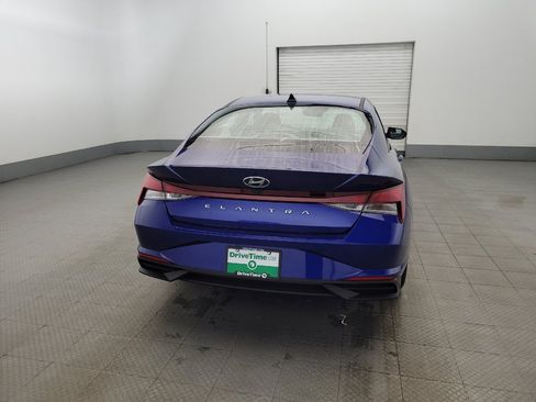 Used 2023 Hyundai Elantra SEL FWD image 7