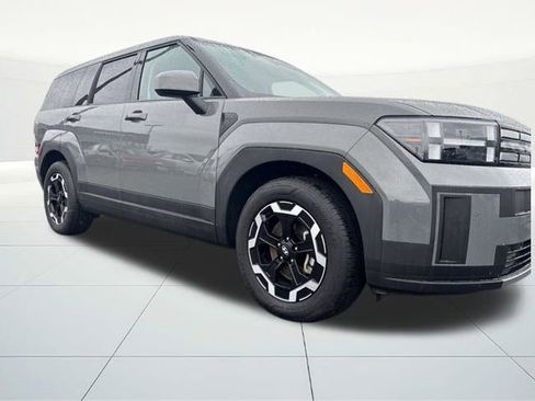 Certified 2025 Hyundai Santa Fe SE image 7