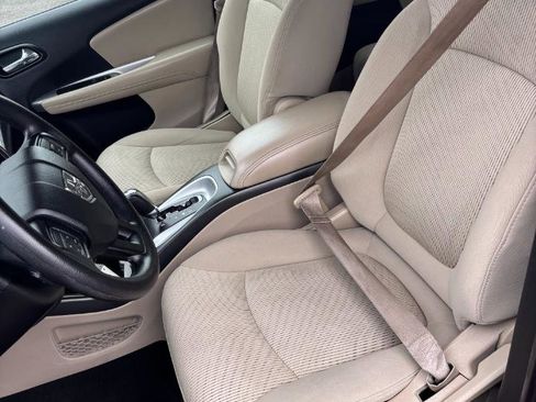 Used 2015 Dodge Journey SXT w/ Flexible Seating Group image 18