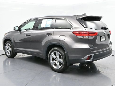 Used 2019 Toyota Highlander Limited AWD/4WD image 5