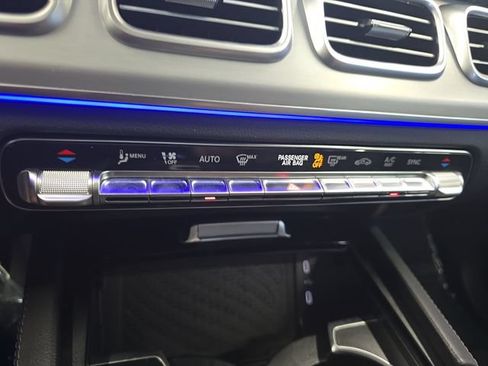 Used 2025 Mercedes-Benz GLS 450 4MATIC image 28