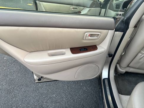 Used 2001 Lexus ES 330 FWD image 21