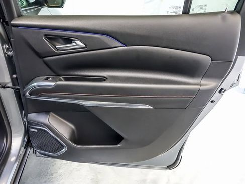 Certified 2024 Chevrolet Traverse RS image 35