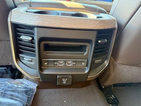 New 2025 RAM 2500 Limited image 29