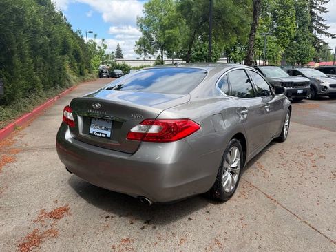 Used 2012 INFINITI M35 w/ Premium Pkg RWD image 4