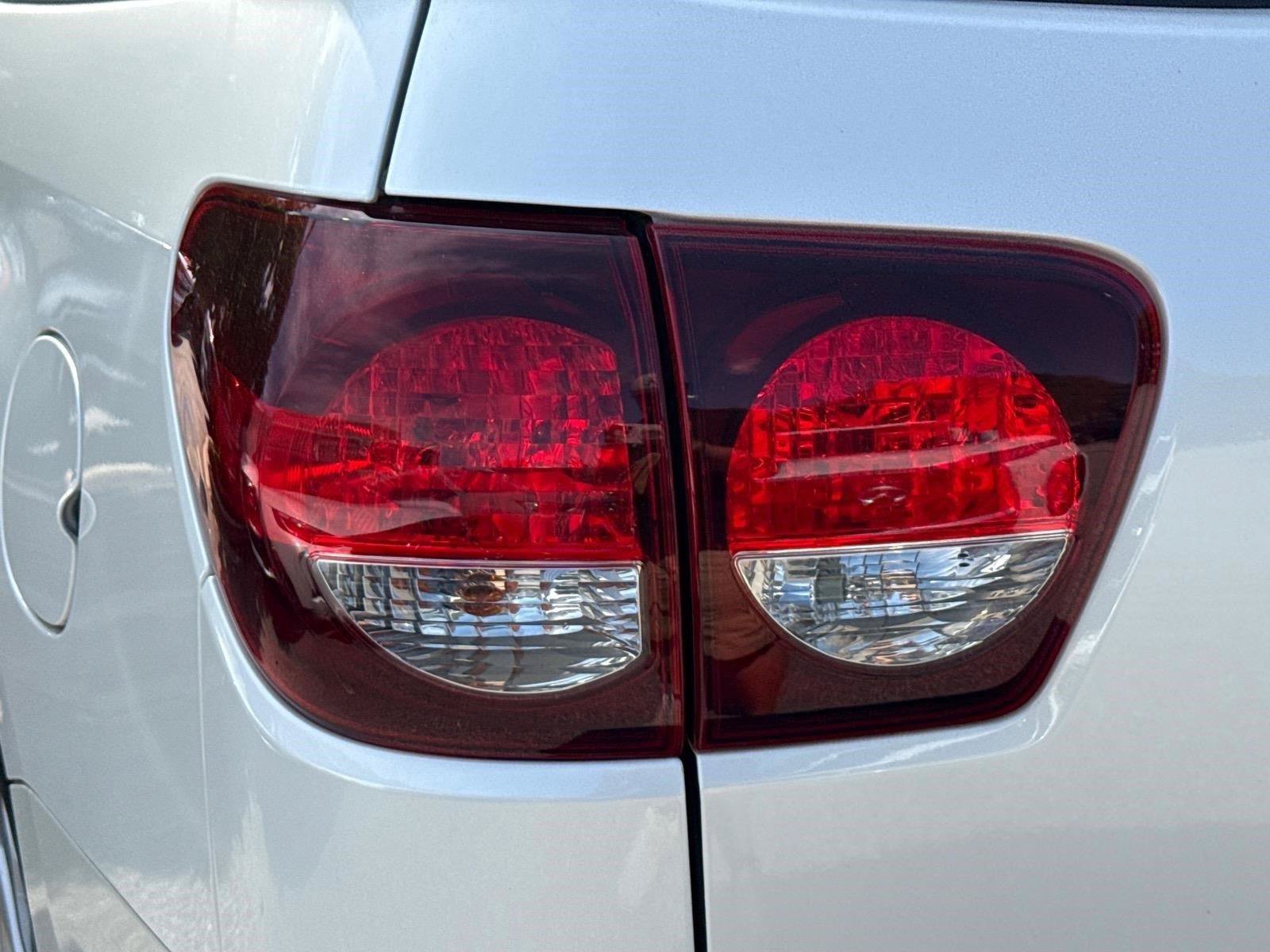 Used 2018 Toyota Sequoia Platinum AWD/4WD image 16