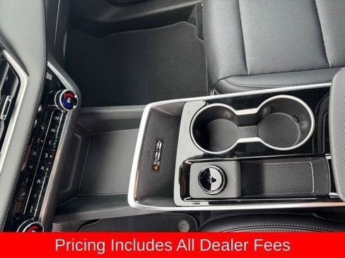 New 2026 Chevrolet Equinox LT w/ Convenience Package II FWD image 10