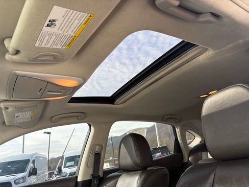 Used 2017 INFINITI Q70 L 3.7 w/ Deluxe Touring Package image 27