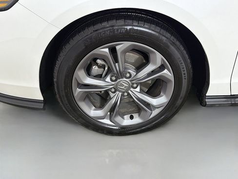 Used 2024 Honda Accord EX image 18