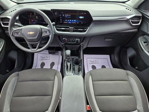 Used 2025 Chevrolet TrailBlazer LT AWD/4WD image 14