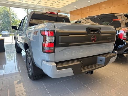 New 2025 Nissan Frontier PRO-4X w/ Pro Convenience Package image 3