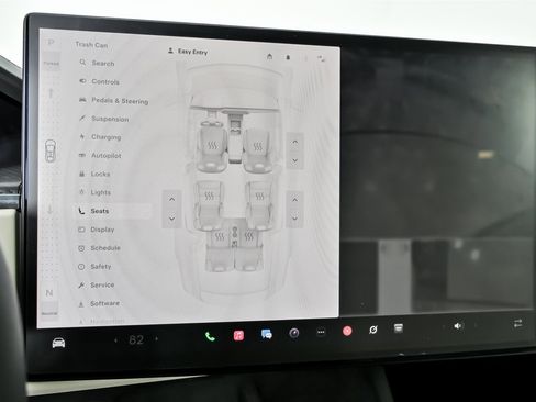 Used 2023 Tesla Model X Plaid image 35