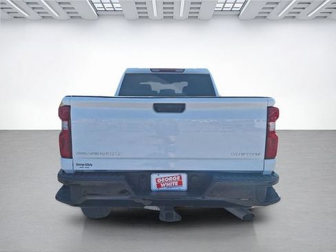 Used 2025 Chevrolet Silverado 2500 Custom w/ Custom Value Package AWD/4WD image 5