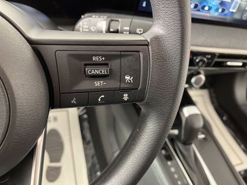Certified 2025 Nissan Kicks SV FWD image 22