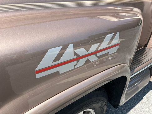 Used 1995 Chevrolet Silverado 1500 4x4 Regular Cab image 17