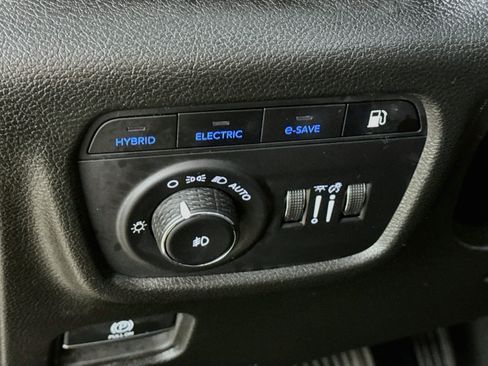 Used 2024 Jeep Grand Cherokee Limited 4xe AWD/4WD image 10