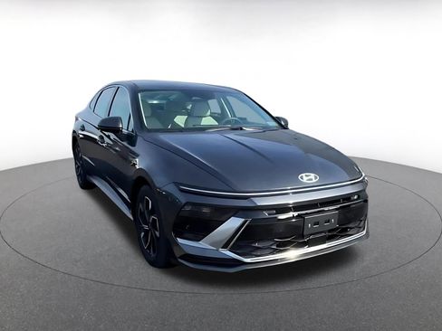 Used 2025 Hyundai Sonata SEL image 3