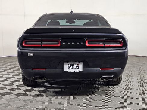 Used 2016 Dodge Challenger SXT w/ Blacktop Package image 4