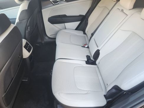 New 2026 Kia Sportage EX FWD image 23