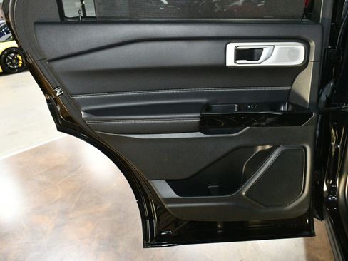 Used 2023 Ford Explorer ST w/ Equipment Group 401A AWD/4WD image 43