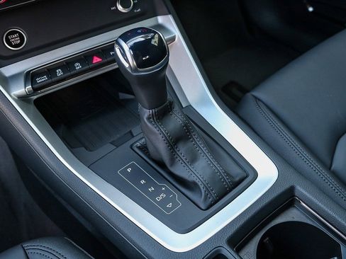 New 2025 Audi Q3 2.0T Premium image 19